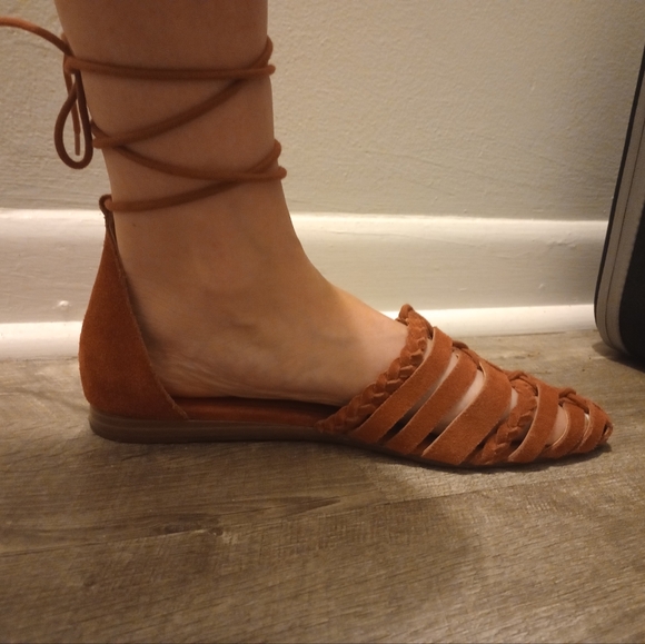 Leather (Suede) Tie-Up Lucky Brand Sandals Size 8 - Picture 5 of 10